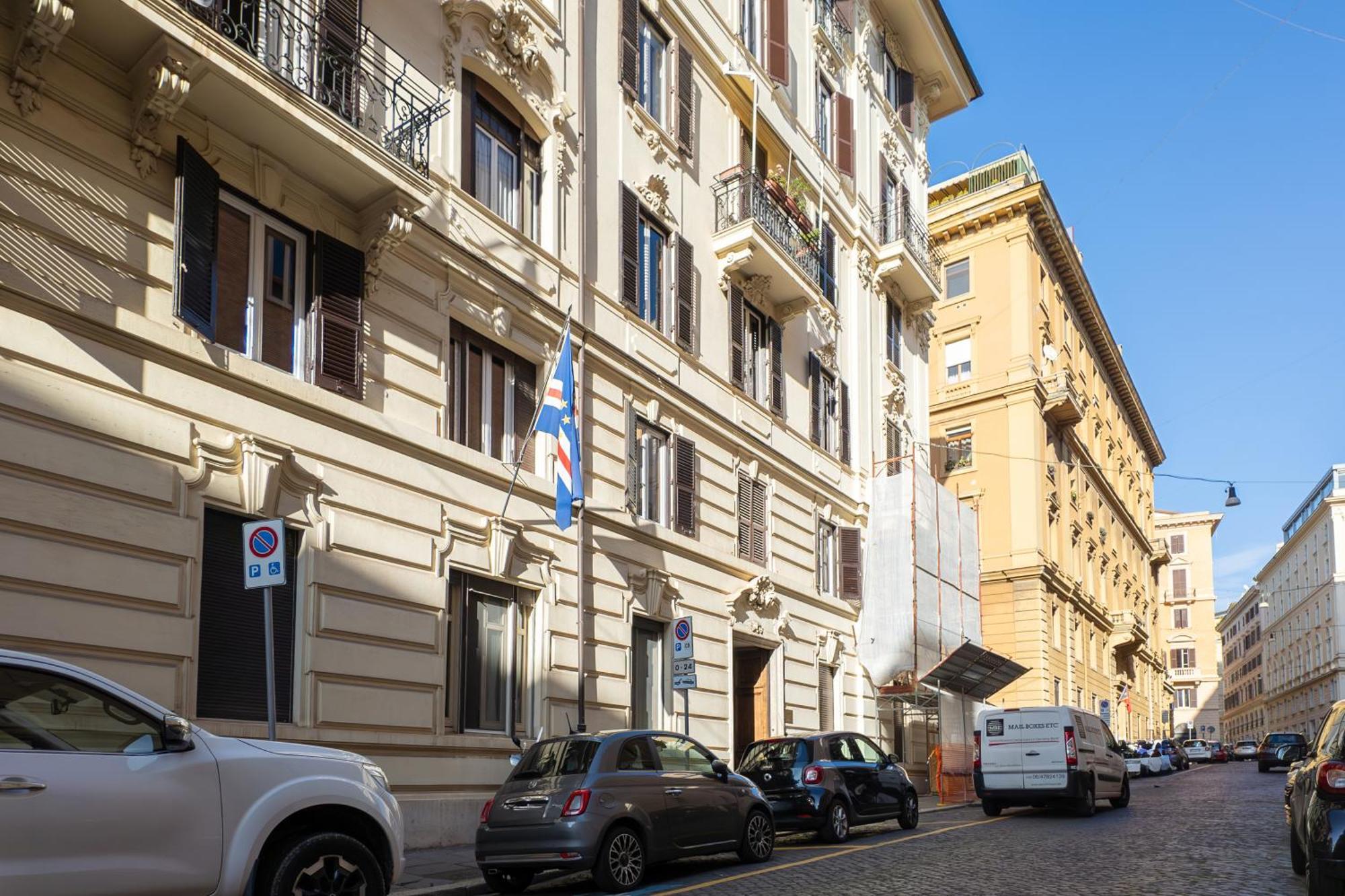 C3 Top Class Apartment, 2 Camere Da Letto, 2 Bagni, Giardino Distante 15 Minuti A Piedi Da Fontana Di Trevi Rom Exterior foto